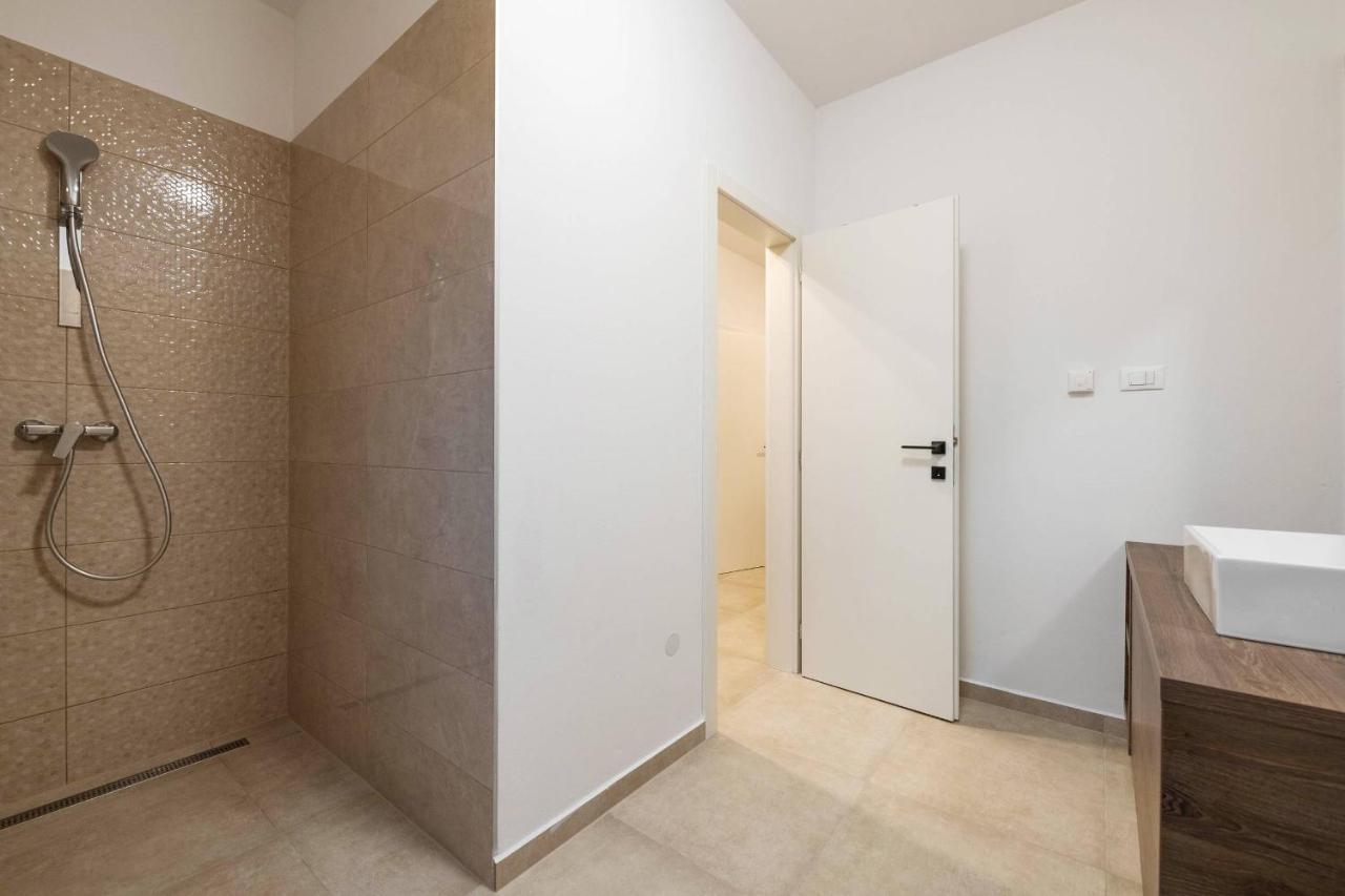 Holiday House Luca Porec Exterior photo