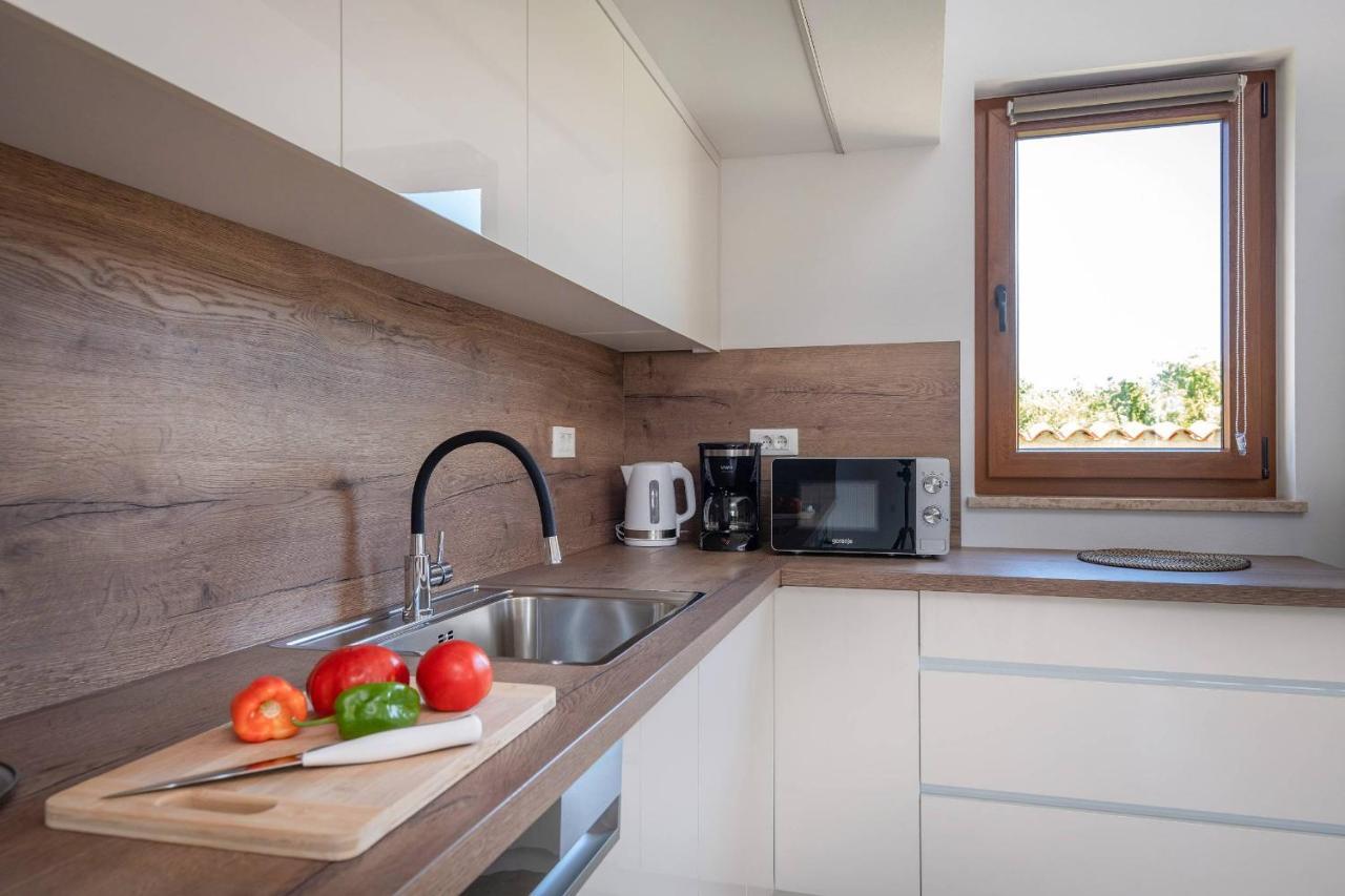 Holiday House Luca Porec Exterior photo