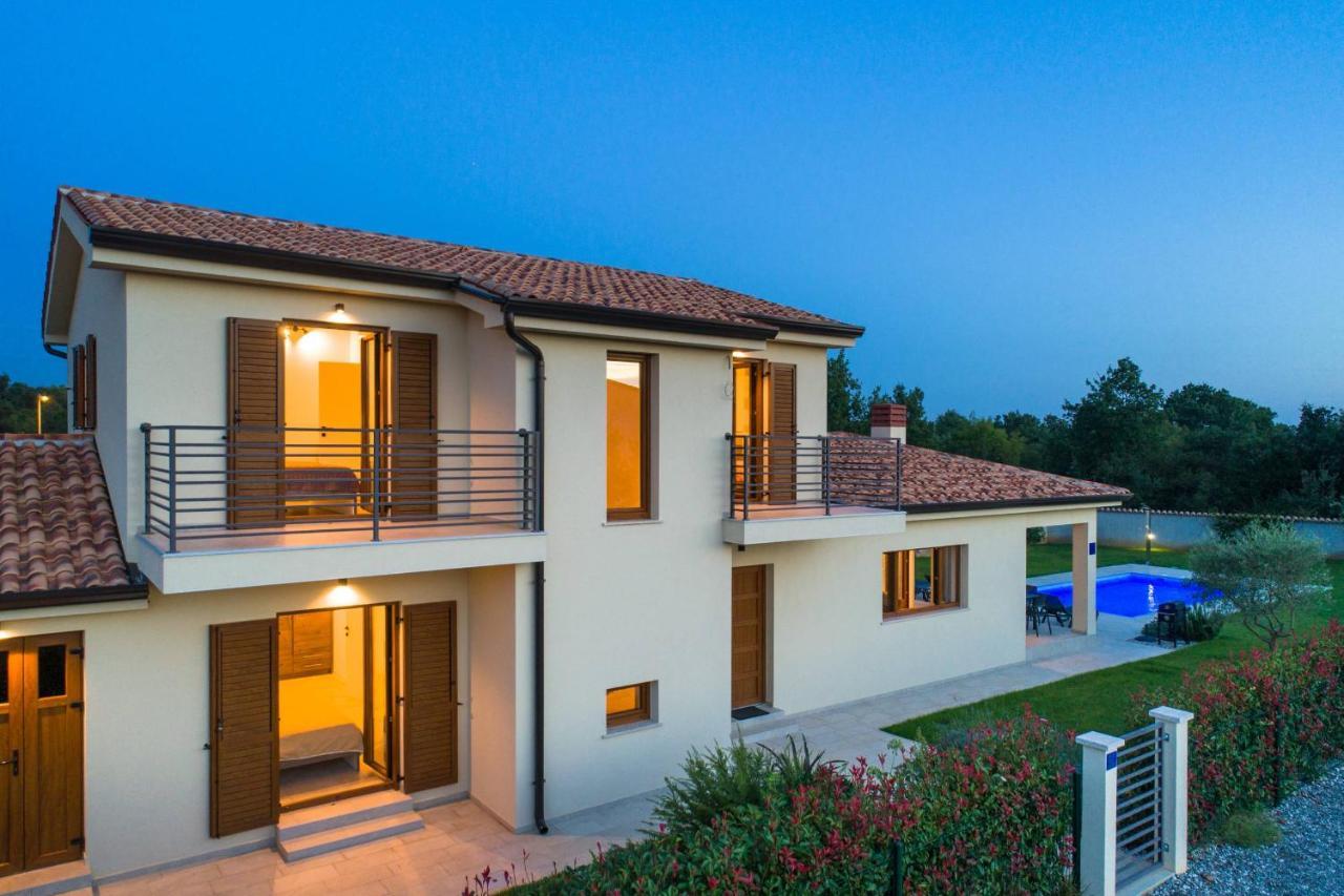 Holiday House Luca Porec Exterior photo