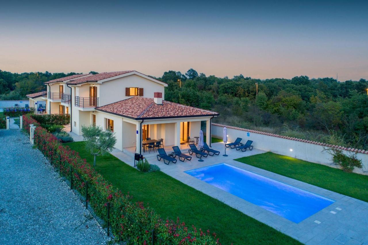 Holiday House Luca Porec Exterior photo